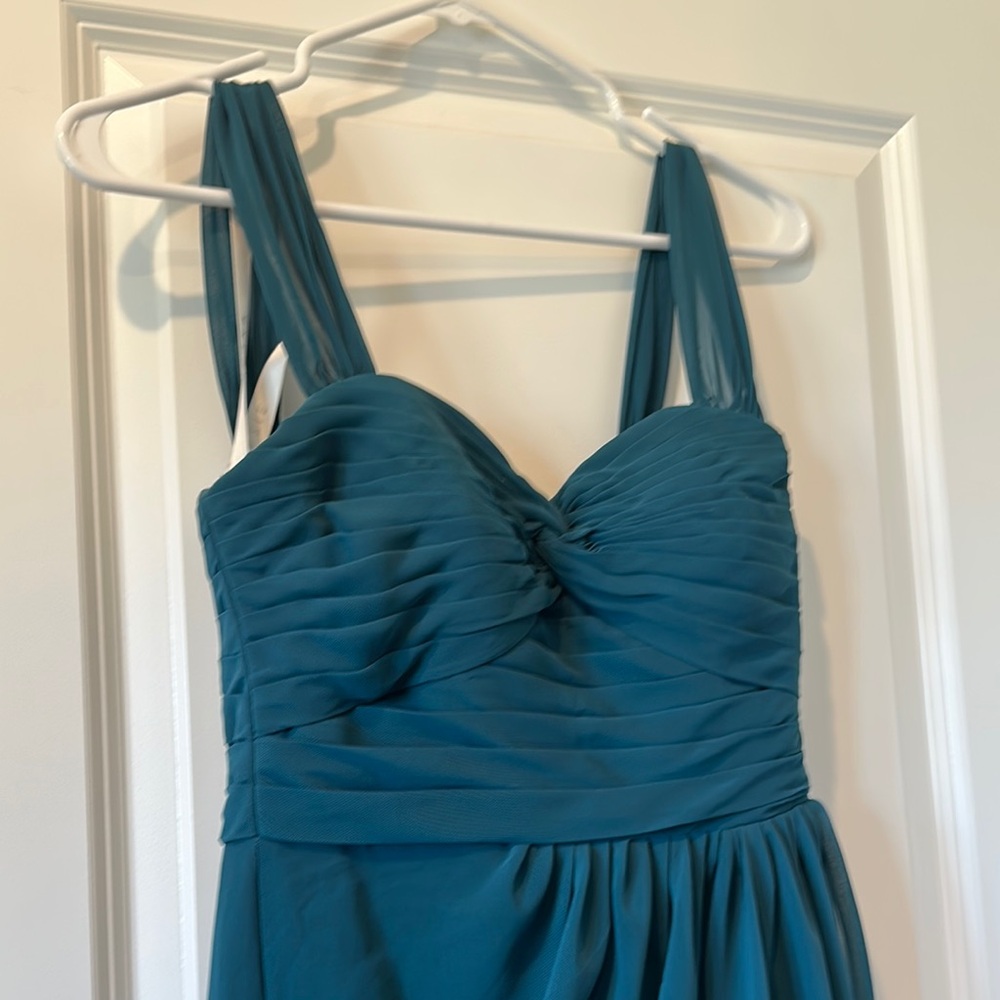 Elegant Teal Sleeveless Dress